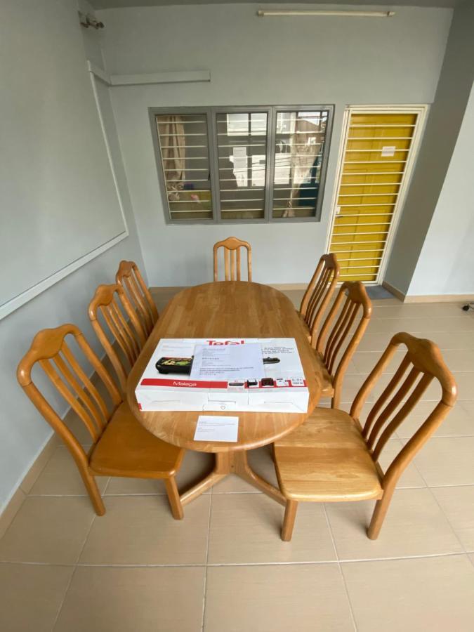 Entire Residential Home•Jia Residences Bkt Serdang沙登温暖的家 Сері-Кембанган Екстер'єр фото
