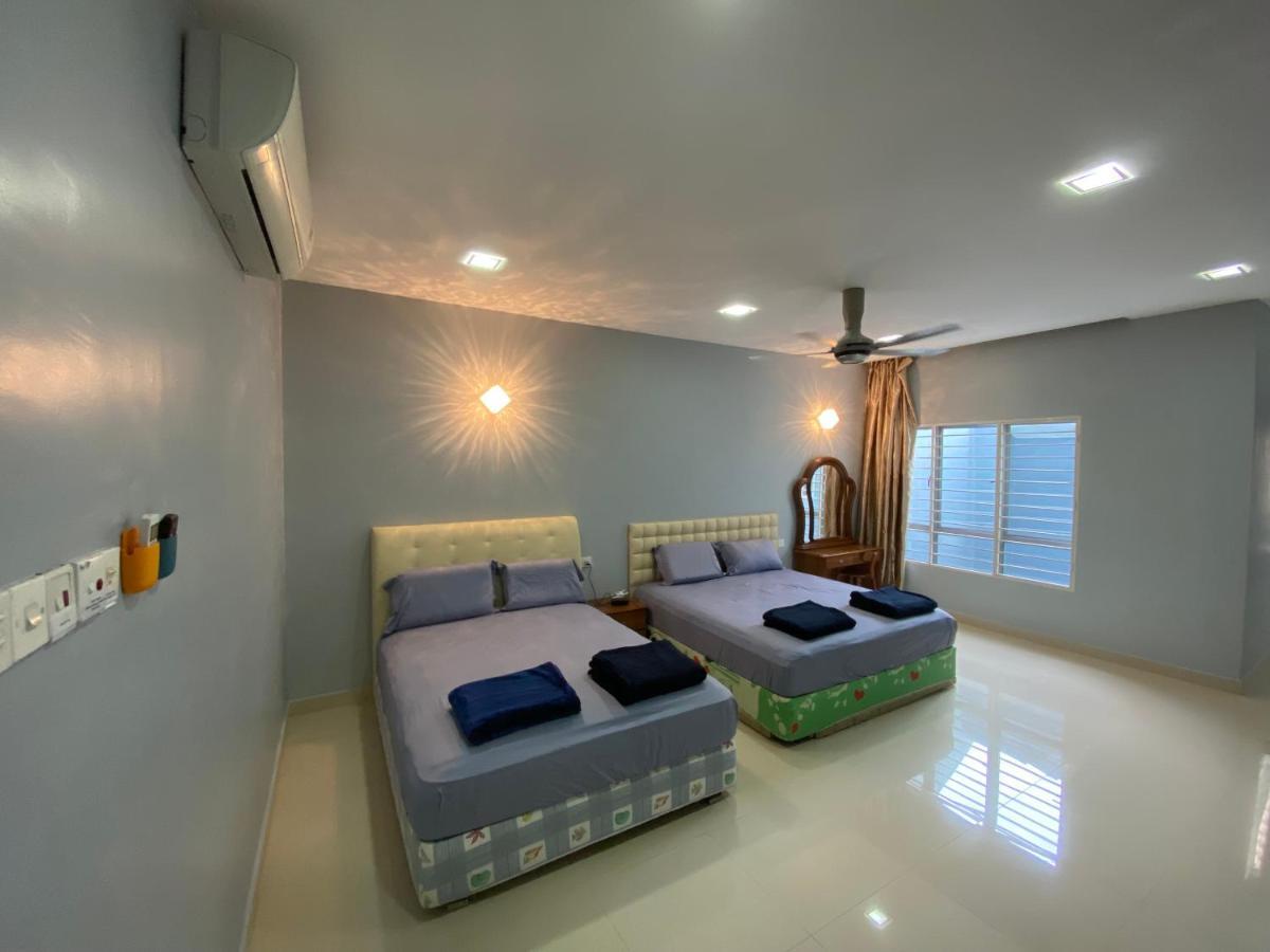 Entire Residential Home•Jia Residences Bkt Serdang沙登温暖的家 Сері-Кембанган Екстер'єр фото